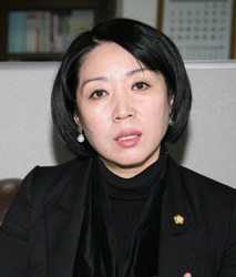▲ 동촌유원지는 조선초기 서거정 선생이 대구를 방문하고 밝힌 대구 10경중 제1경인 금호범주의 배경이 된 곳이지만 과거의 명성을 확인할 길 없어 아쉽다. 현재는 구한말 조계종 소속 사찰로 지어진 구룡산 통천사가 위치해 있다.