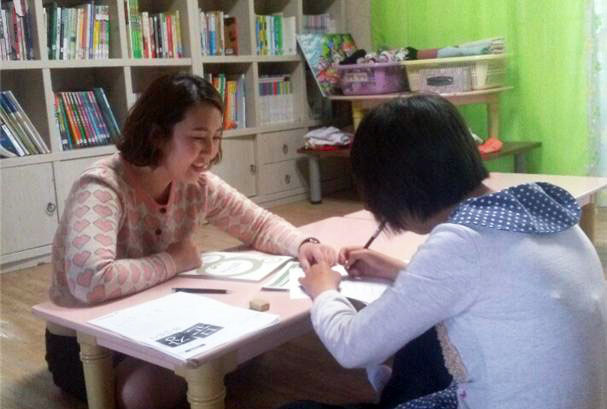 ▲ 경북포항아동보호전문기관 김아름 상담원이 학대피해 아동에 대한 상담을 진행하고 있다.
