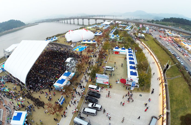 ▲ 지난해 열린 낙동강 세계평화문화대축전 광경.