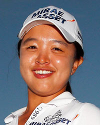 ▲ LPGA 투어에서 첫 우승을 기록한 김세영이 트로피를 들어보이고 있다. <br /><br />/연합뉴스