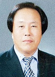 ▲ 파천초교 김두선 교장