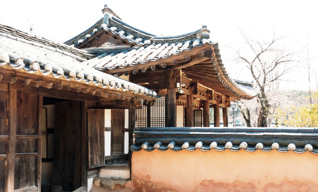 ▲ 허균 형제들이 살았던 강릉의 생가 사랑방.