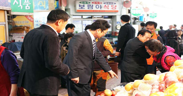 ▲ 원로조합원들이 농협투어 프로그램에 참여하고 있다.