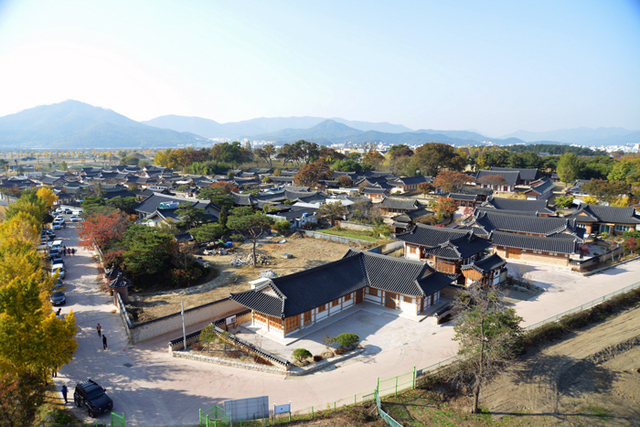 ▲ 교동한옥마을 전경.
