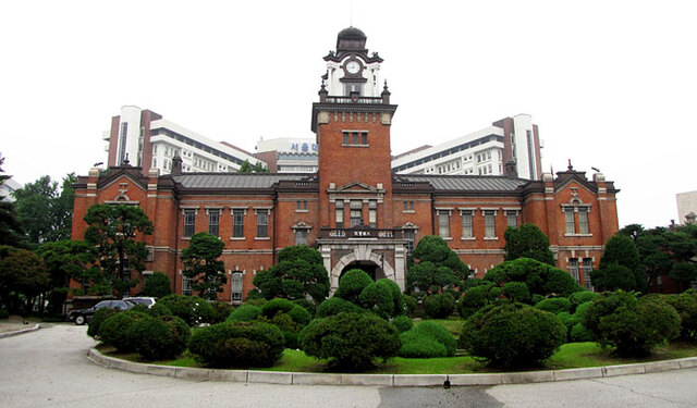 ▲ 대한의원의 시계탑. 시간은 정지를 모르지만 우리는 때로 시간을 멈추고 싶을 때가 있다.
