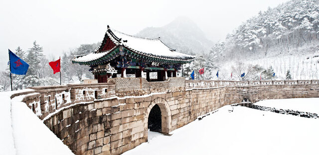 ▲ 문경새재 제1관문의 설경.