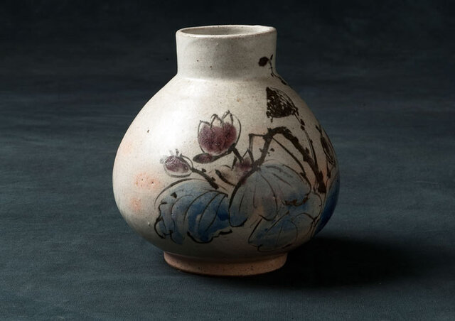 ▲ 신현규作  `花器`
