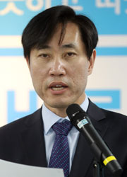 ▲ 바른정당 하태경 의원이 11일 오후 서울 여의도 당사에서 당 대표 출마 선언을 하고 있다.<br /><br />/연합뉴스