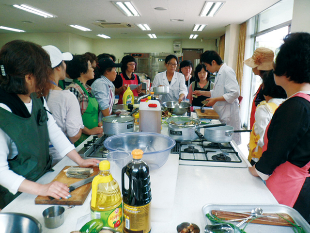 ▲ 지역 특산물로 만드는 장아찌 교육.