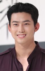 ▲ 가수 겸 배우 옥택연이 27일 오후 서울 영등포구 타임스퀘어에서 열린 OCN 드라마 `구해줘` 제작발표회에서 포즈를 취하고 있다. <br /><br />/연합뉴스