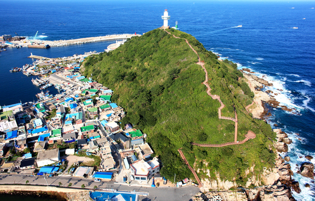 ▲ 블루로드 B코스에선 죽도산과 만날 수 있다.