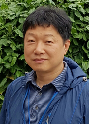 ▲ 김달진 시인 생가를 방문한 방민호 교수.