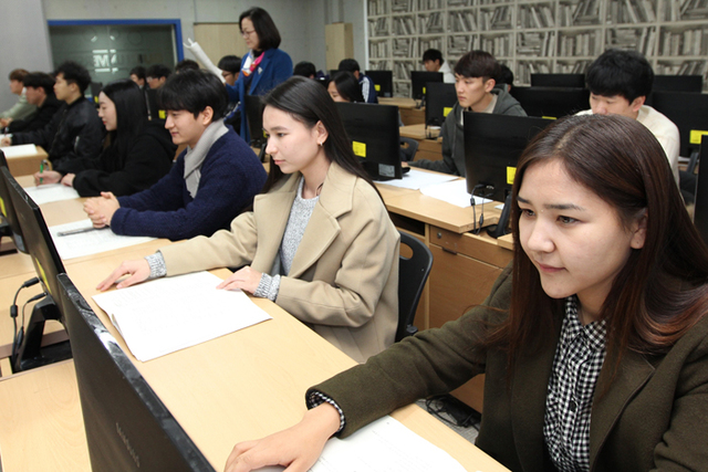 ▲ 구미대학교 산업경영학부 수업장면. <br /><br />/구미대 제공
