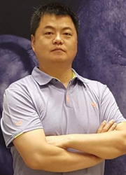 ▲ 오는 23일부터 26일까지 서울 그랜드 인터컨티넨탈 서울 파르나스에서 열리는`위드 아트페어 2017`에 참가하는 서양화가 최지훈 작가가 포즈를 <br /><br />                 취하고 있다.                                                                                                                                                                            /아트센터 피플러스 제공<br /><br />