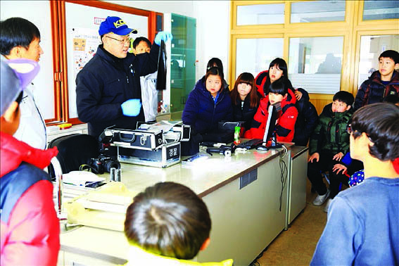 ▲ 찾아가는 청소년교육 광경.