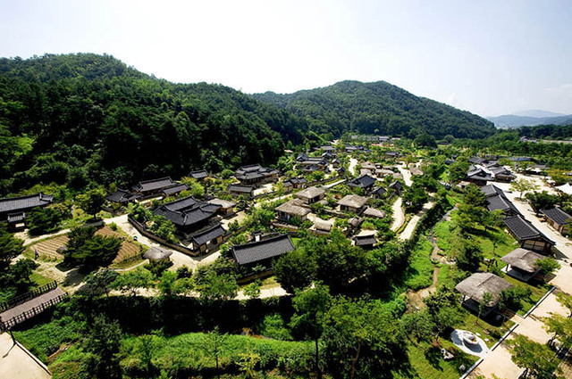 ▲ 선비의 요람이었던 소수서원과 선비촌 여름 전경.