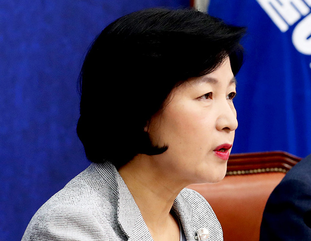 ▲ 더불어민주당 추미애 대표가 6일 오전 국회에서 열린 최고위원회의에서 발언하고 있다.   /연합뉴스