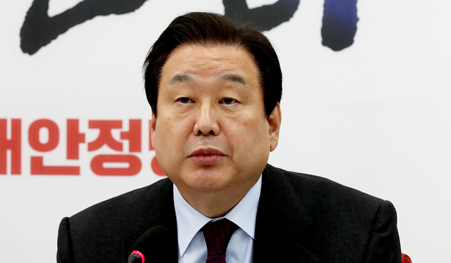 23일 자유한국당 김무성 의원이 국회에서 열린 중진의원 회의에서 발언하고 있다.   /연합뉴스