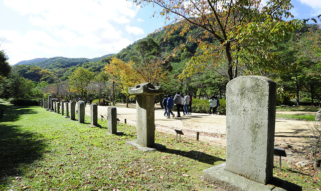 경상도관찰사 및 문경 현감 선정비.