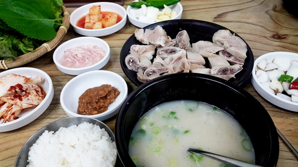 대구시 성화식당 돼지국밥.