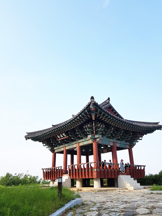 관동팔경의 하나인 망양정.