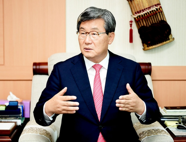 곽용환 고령군수가 향후 군정 계획을 밝히고 있다.