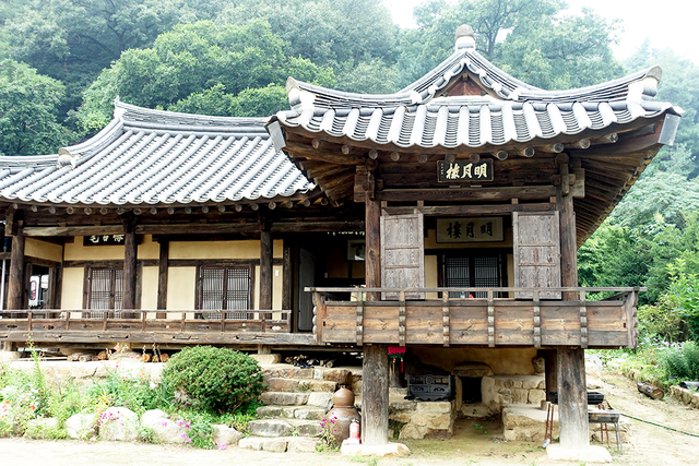 심산 김창숙이 ‘파리 장서’ 초안을 쓴 만회고택 명월루.