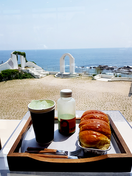 포항 흥해읍 칠포리의 ‘두 낫 디스터브(Do not disturb)’.