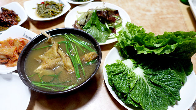 ‘여정식당’의 옻닭.