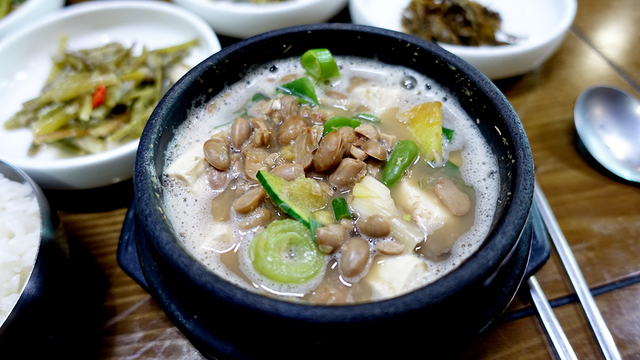 ‘소나무집’의 청국장.