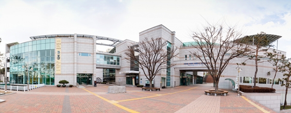 국가귀속문화재 보관관리 위임기관으로 선정된 경산시립박물관 전경.