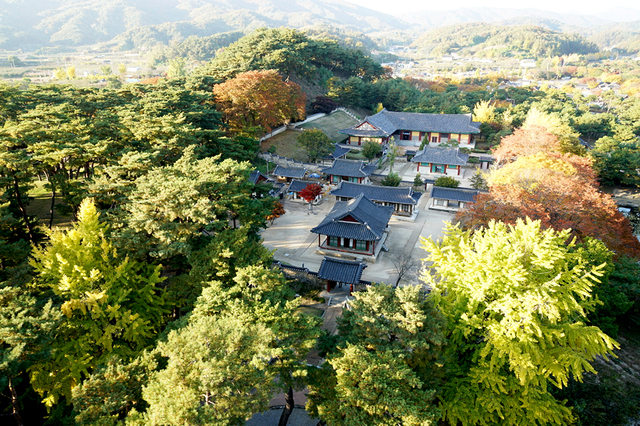 조선시대 유림의 숨결을 느낄 수 있는 영주 소수서원.