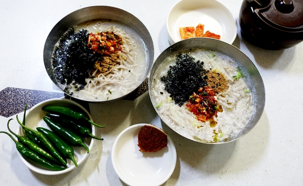 ‘소미할매식당’의 건진칼국수