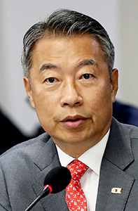 차기 총선 불출마를 선언한 자유한국당 정종섭 의원은 22일 “대구·경북 물갈이론의 경우 딱 찍어서 대구·경북이라고 하는 것은 불합리하다”고 말했다.   /연합뉴스