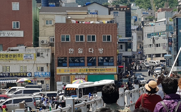 울릉도에서 표준지 공시지가가 가장 높은 도동항 여객선 터미널 부근 한일다방 건물