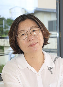 송애경