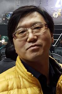 김강 소설가