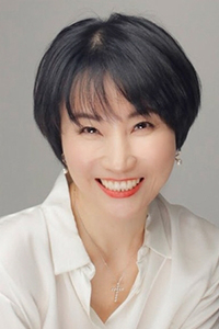 장윤정 포항시립합창단 상임지휘자