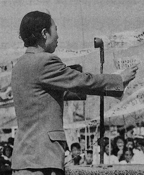 1950년 5월 2대 국회의원 선거에서 연설하고 있는 변석화.  /포항여성사