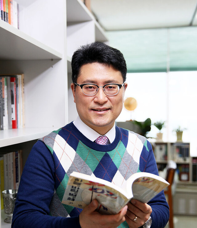 노승욱 포스텍 인문사회학부 교수