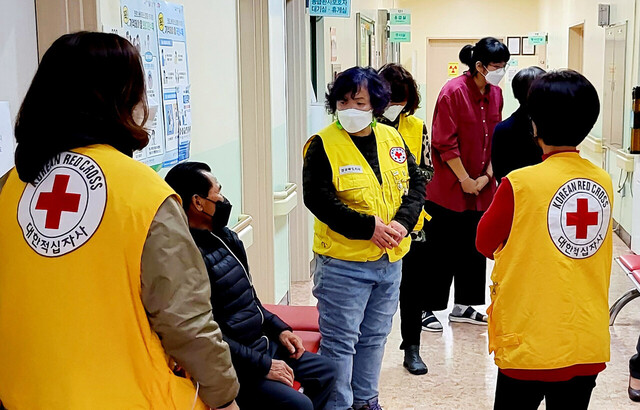 의료봉사 지원에 나선 적십자 경북지사 울릉군봉사단