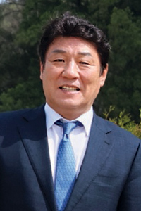 국회 국방위에서 한국전쟁 유공자의 명예 회복에 힘쓰고 있는 강대식 의원.