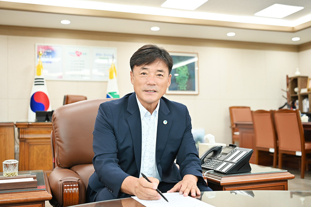 윤경희 군수