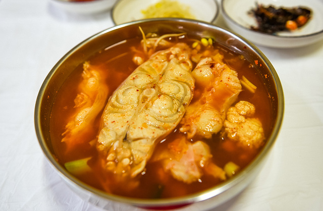 얼큰하고 시원한 곰치국.