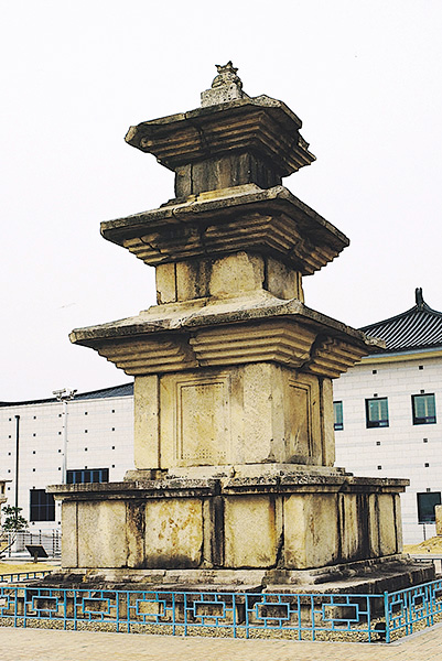 경주 고선사지 삼층석탑