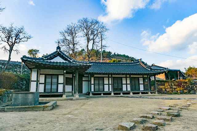 안좌도 김환기화백 생가.