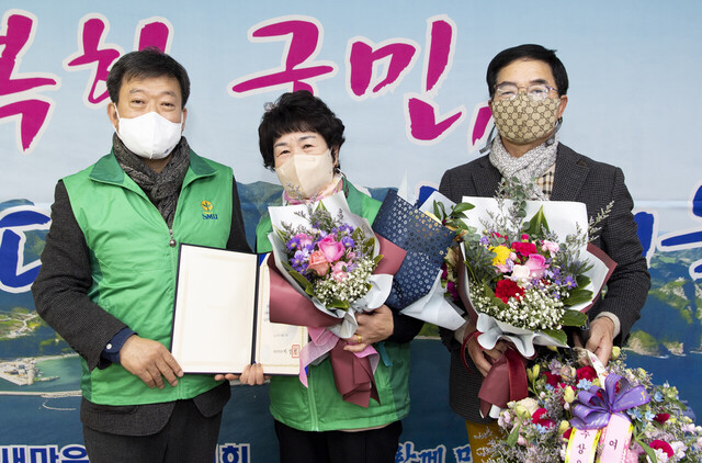 장관 표창을 받은 강영미 전 울릉읍 도3리 새마을분녀회장