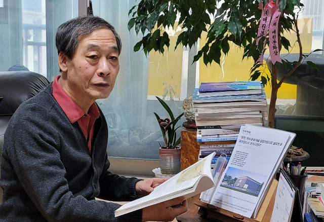 황인 향토사학자.