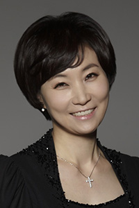 장윤정 포항시립합창단 상임지휘자