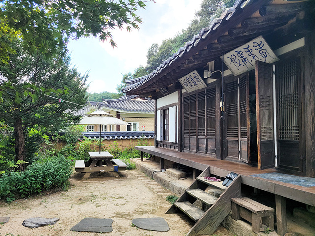 남호구택 영규헌.